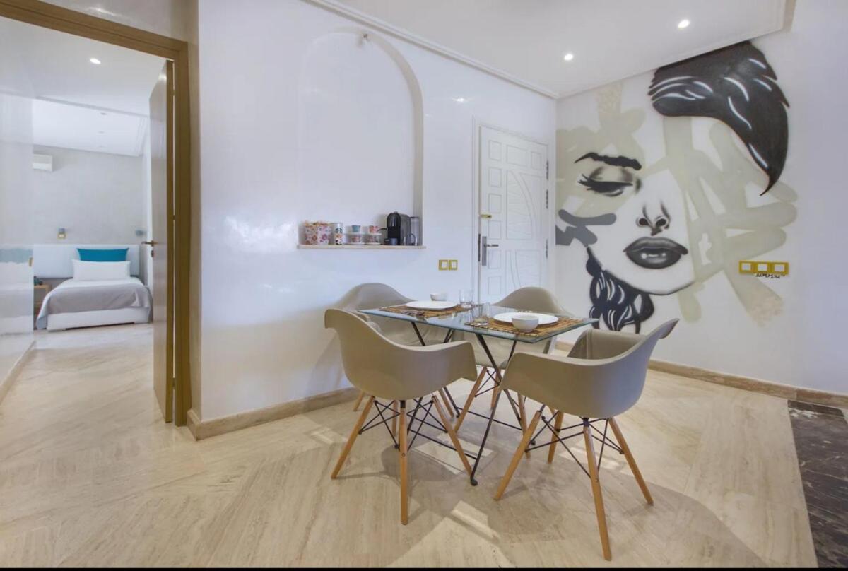 Urban Chic 2 Bedrooms In Utimate Center Apartamento